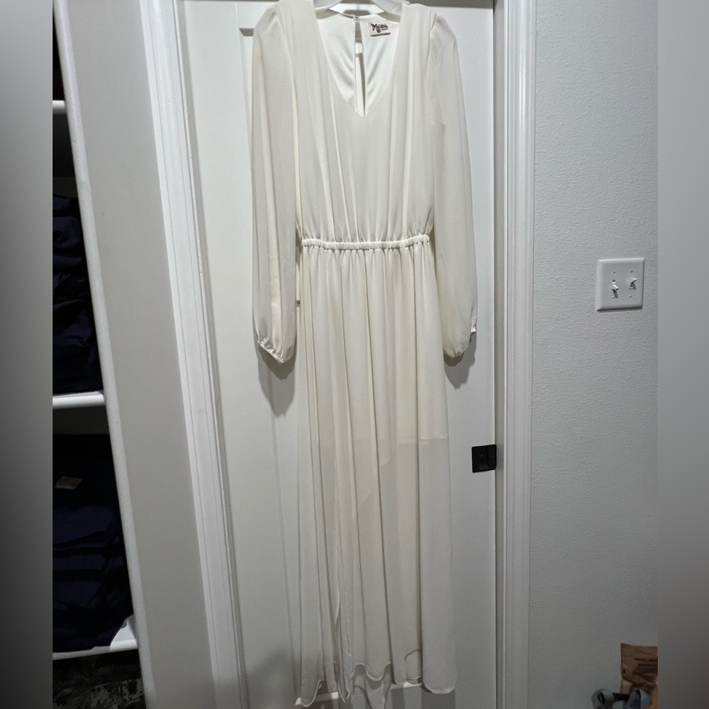 Show me your mumu dress. Size Medium